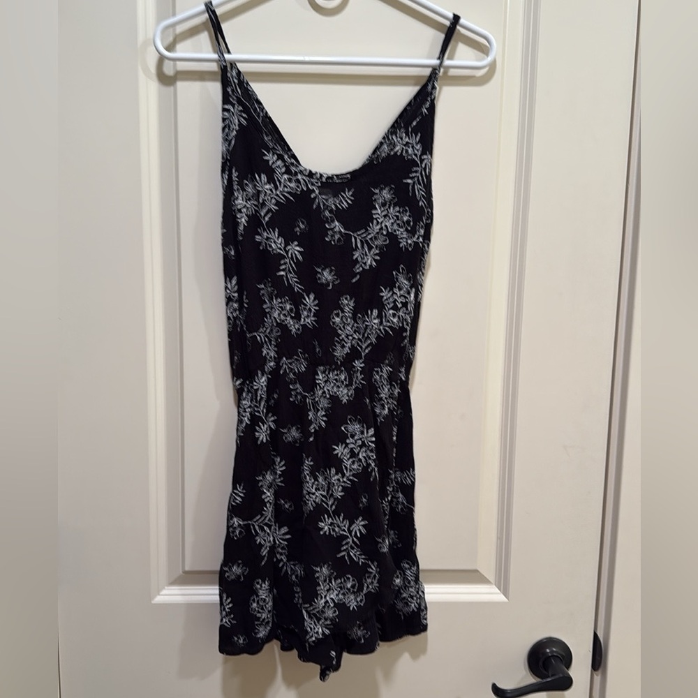 Romper - Picture 9 of 9